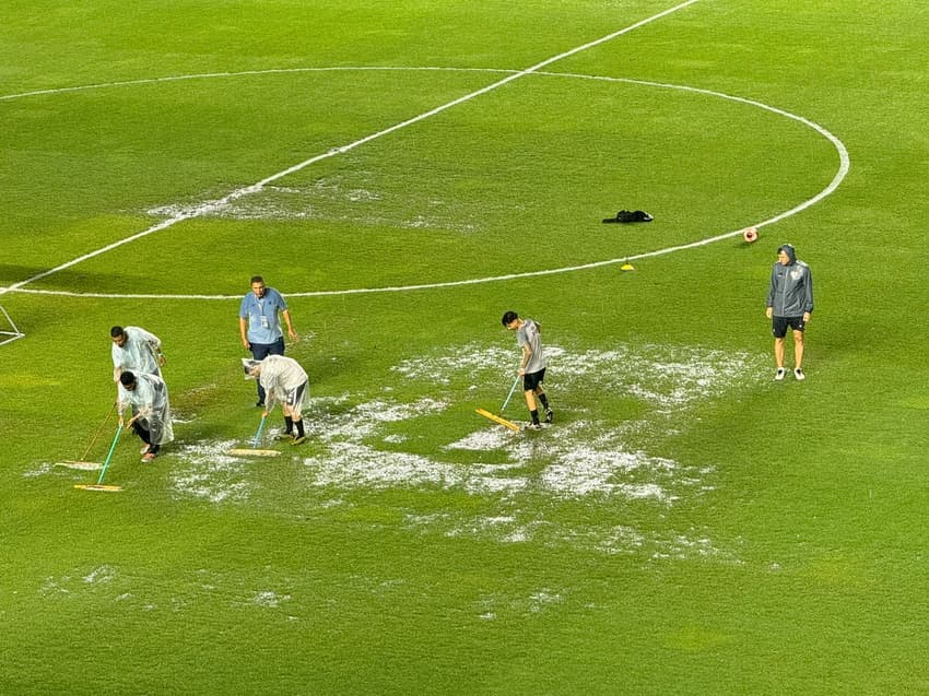 Santos x São Paulo é adiado em meia hora por conta de forte chuva