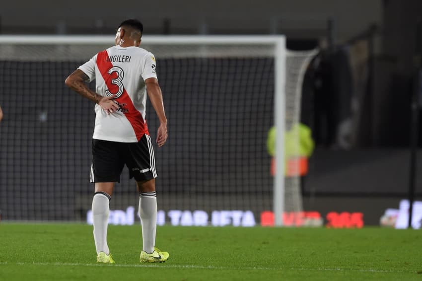 Lateral argentino Fabrizio Angileri está próximo de acerto com o Corinthians