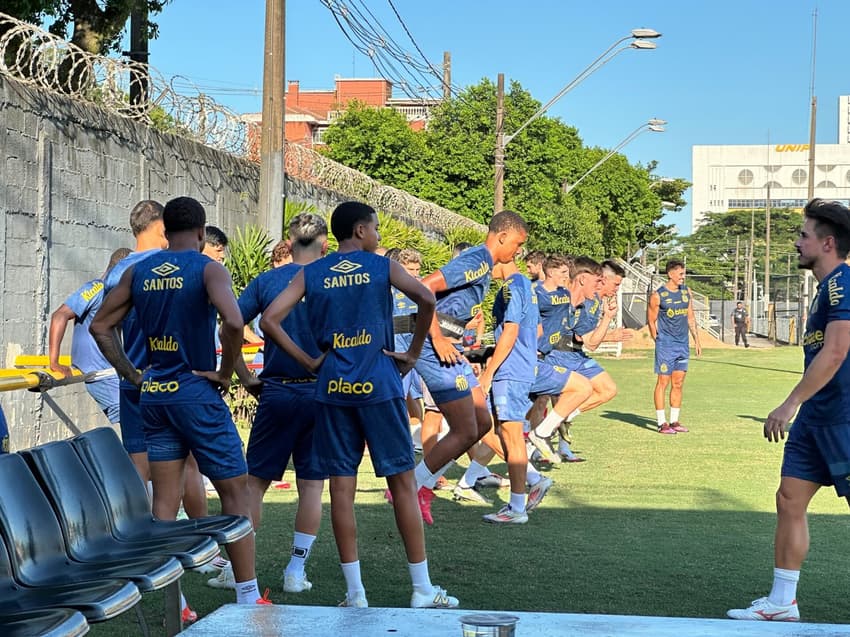 Santos inicia a preparação para o duelo contra o Noroeste pelo Paulistão. (Foto: Juliana Yamaoka)