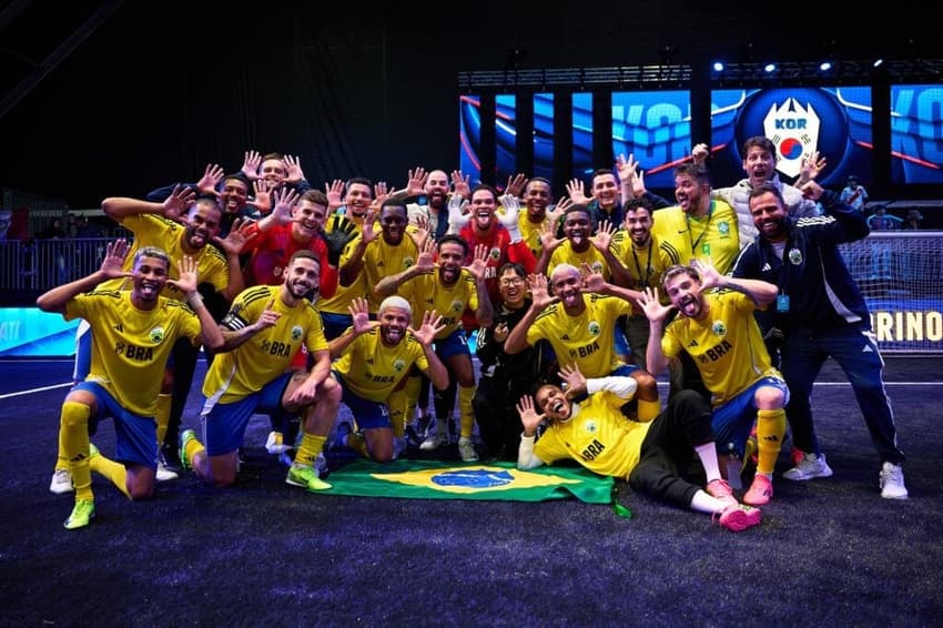 Brasil foi campeão da Kings League World Cup e teve o streamer Gaules como técnico e presidente do time