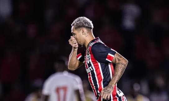 Matheus Alves foi campeão da Copinha e Copa do Brasil sub-20 pelo São Paulo