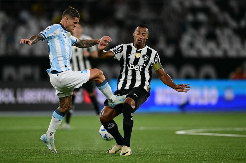 Botafogo x Racing no Nilton Santos