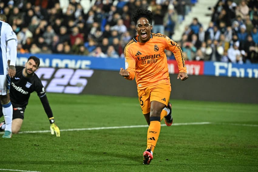 Endrick comemora gol pelo Real Madrid (Foto: Javier Soriano/AFP)