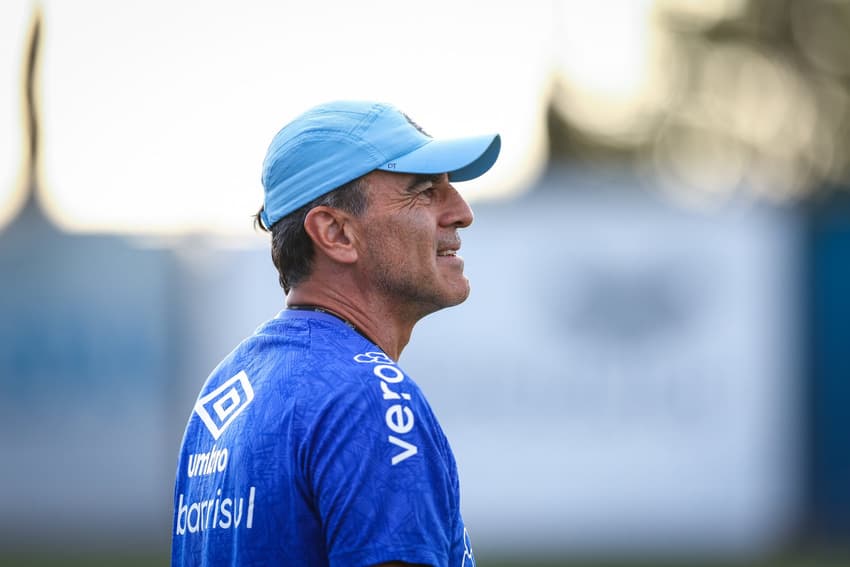 Gustavo Quinteros, técnico do Grêmio