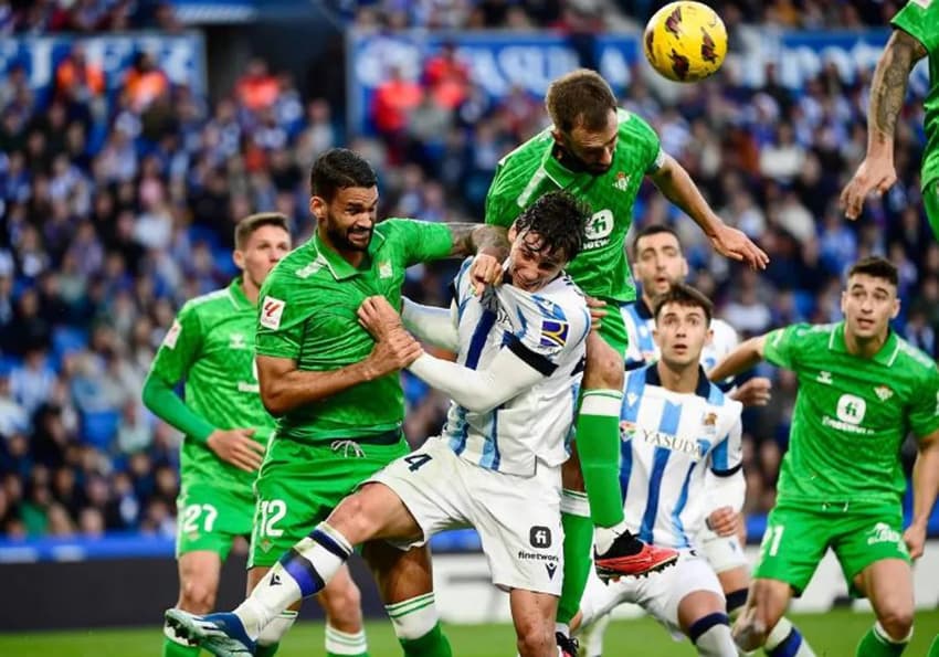 Real Betis e Real Sociedad se enfrentam na 24ª do Campeonato Espanhol (Foto: AFP)