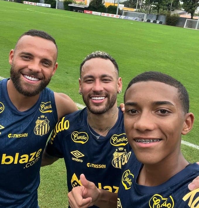 Neymar, Robson Jr., e Guilherme em treino no Santos (Reprodução/Instagram)