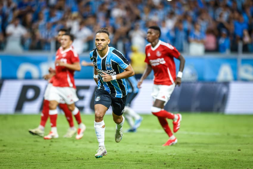 Martin Braithwaite começaria no banco. (Foto: LUCAS UEBEL/GREMIO FBPA) 