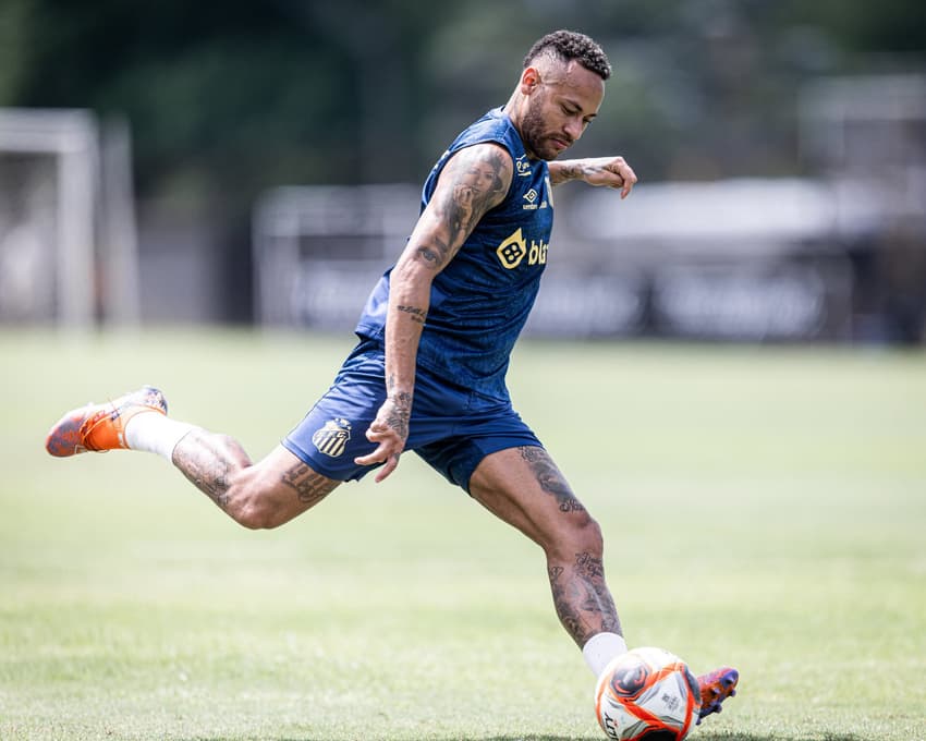 Neymar e família estão auxiliando o Santos na busca por parceiros para melhorias na infraestrutura do clube. (Foto: Raul Baretta/ Santos FC)