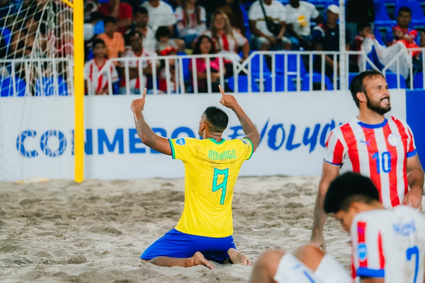 brasil-paraguai-futebol-de-areia-copa-america