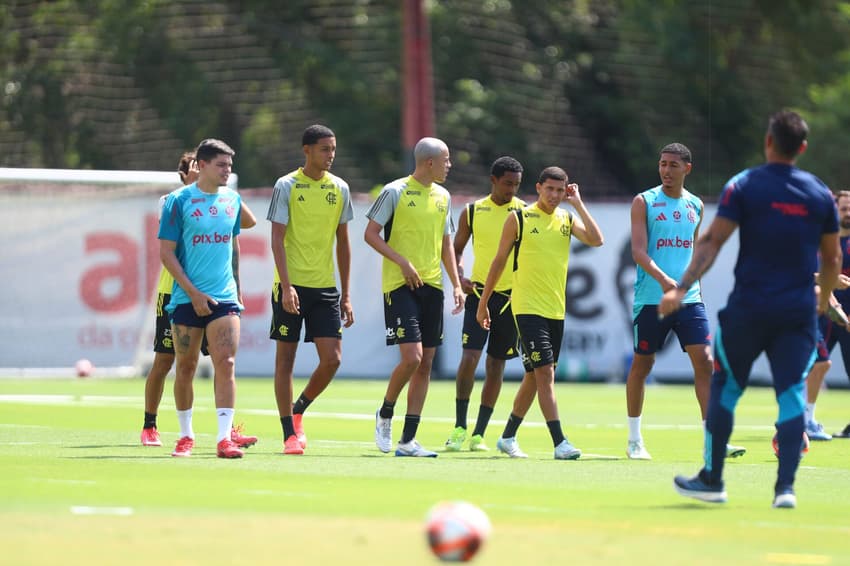 Treino do Flamengo desta segunda-feira (Foto: Gilvan de Souza/Flamengo)