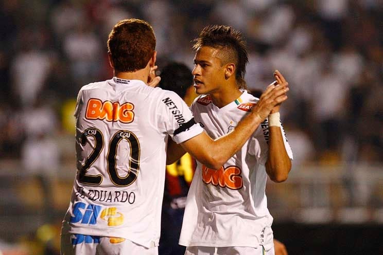 Zé Love fez dupla de ataque com Neymar em passagem vitorisosa pelo Santos. (Foto: Crédito: Ricardo Saibun)