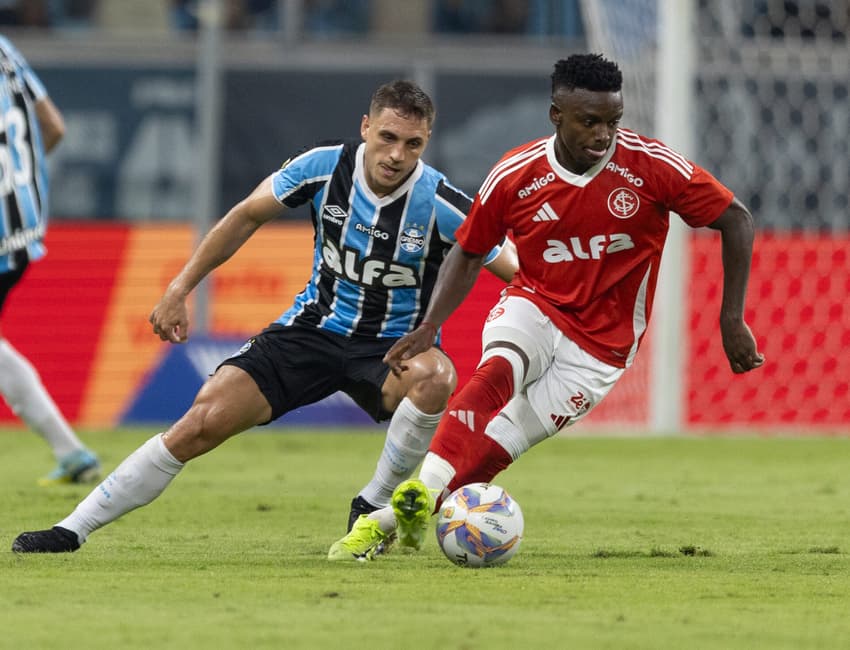 Legenda: RS - PORTO ALEGRE - 08/03/2025 - GAÚCHO 2025, GRÊMIO X INTERNACIONAL - Foto: Liamara Polli/AGIF