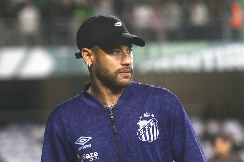 Neymar deve estar à disposição do Santos para a estreia do Campeonato Brasileiro. (Foto: Gabriel Machado/AGIF)