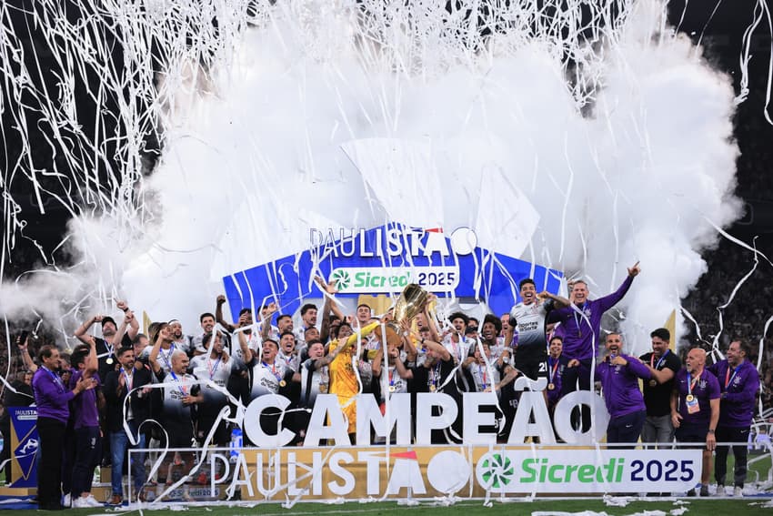 Elenco do Corinthians campeão do Paulistão