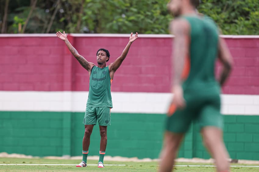 Autor do gol do Fluminense contra o Flamengo, Keno luta por vaga de titular na final do Carioca