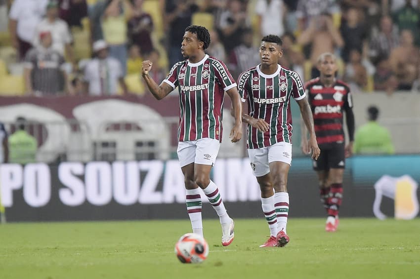 Keno comemora gol em Fluminense x Flamengo. (foto: Alexandre Loureiro/AGIF)