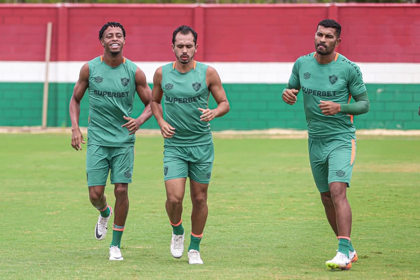 Lima em treino do Fluminense antes do clássico contra o Flamengo