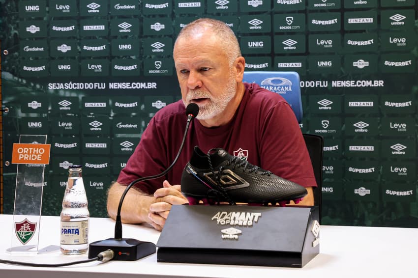 Mano Menezes em coletiva após derrota do Fluminense para o Flamengo no Campeonato Carioca 2025