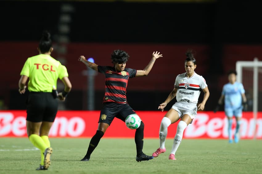 Sport x São Paulo pela Supercopa do Brasil Feminina, na Ilha do Retiro em Recife. (Foto: Marlon Costa/AGIF)