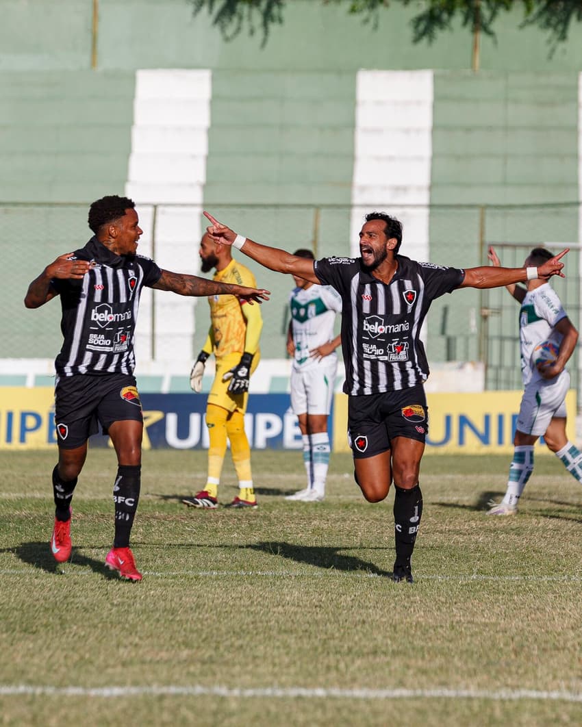 Henrique Dourado comemorando gol pelo Botafogo-PB no estadual (Foto: Divulgação/Instagram)