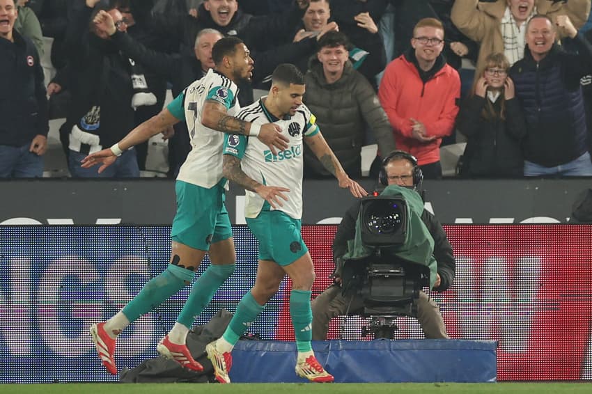 Bruno Guimarães e Joelinton - Newcastle