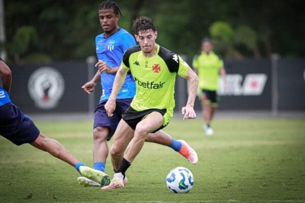 Vasco venceu jogo-treino com o Maricá no CT Moacyr Barbosa