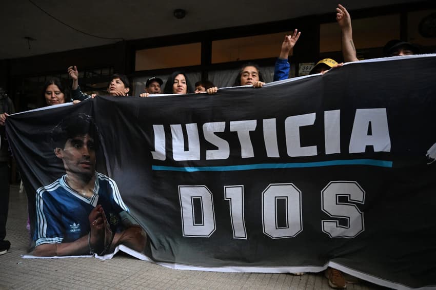 Julgamento da morte de Maradona começa na Argentina