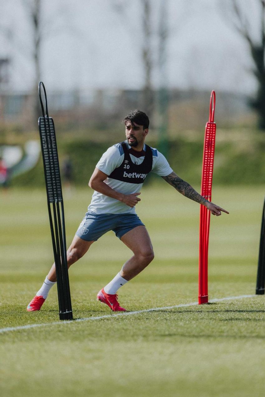 Lucas Paquetá durante treino do West Ham