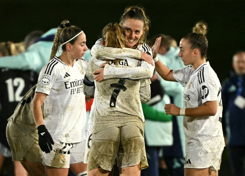 Olga Carmona e Athenea del Castillo - Real Madrid x Arsenal