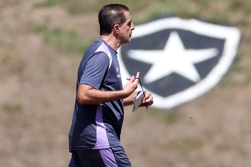 Renato Paiva, técnico do Botafogo (Foto: Vitor Silva/Botafogo)