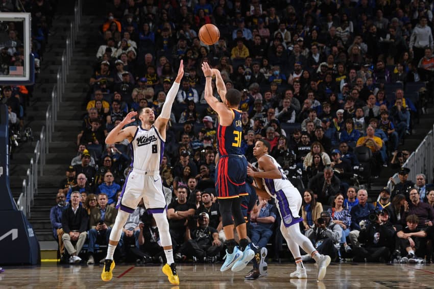 Sacramento Kings v Golden State Warriors  Stephen Curry na NBA 2024/25