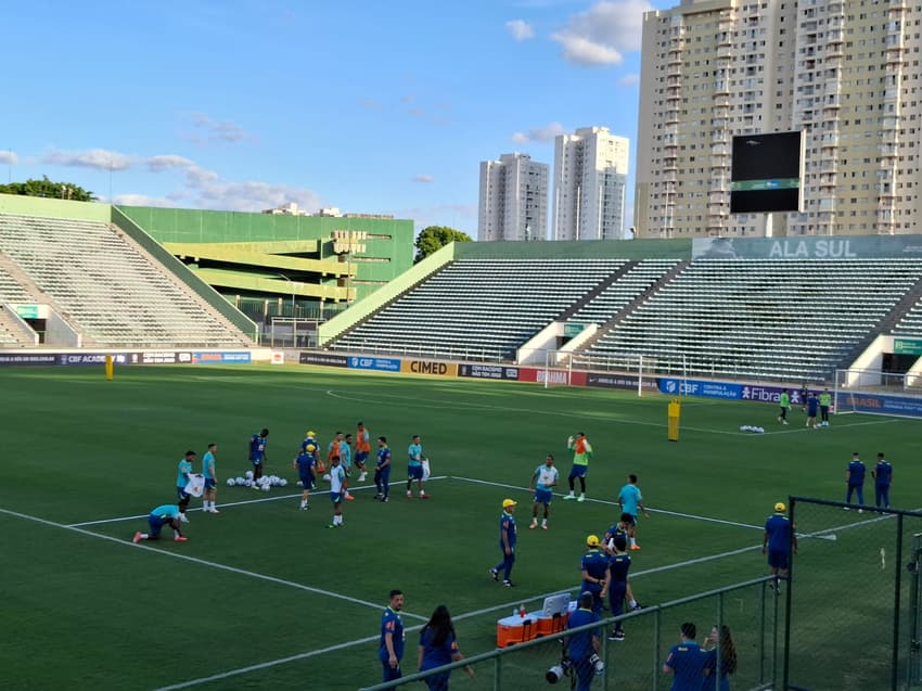 Seleção Brasileira treinou no Bezerrão, em Gama