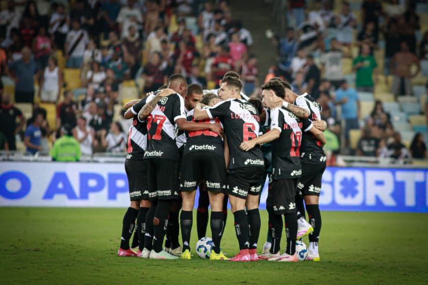 Provável escalação do Vasco diante do Vitória, último jogo antes de Diniz