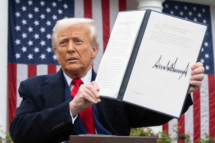 Donald Trump, presidente dos Estados Unidos, disse em entrevista que poderia mudar o nome do futebol no país (Foto: SAUL LOEB / AFP)
