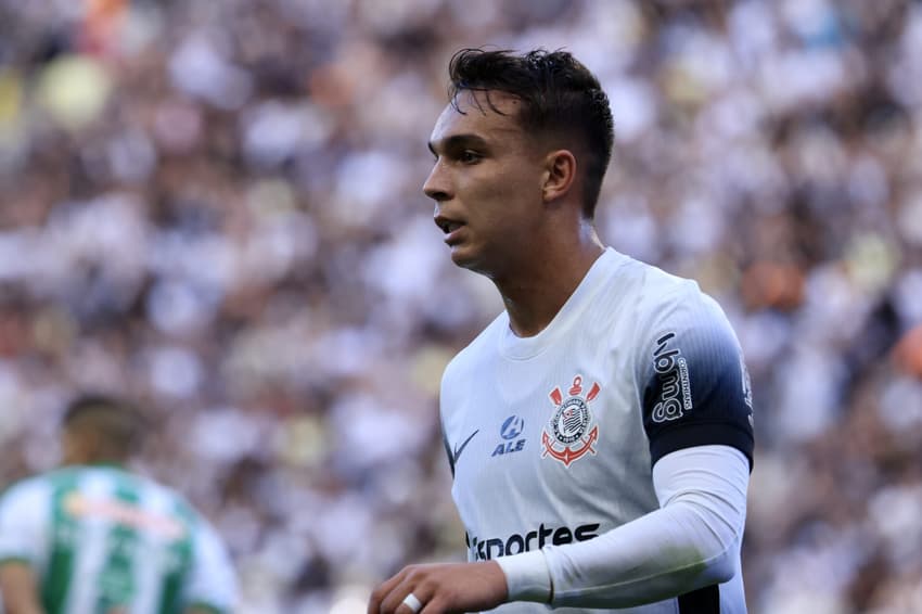Giovane voltou aos jogos do Corinthians (Foto: Marcello Zambrana/AGIF)