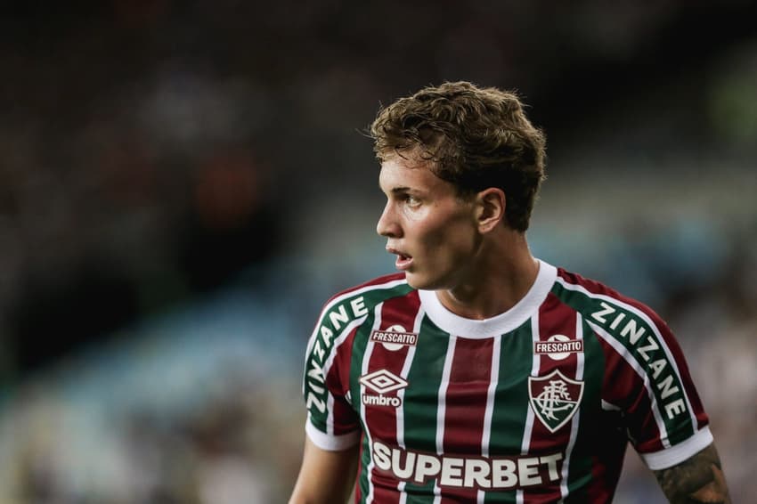 Léo Jance em campo pelo Fluminense: Lucas Merçon/FFC)