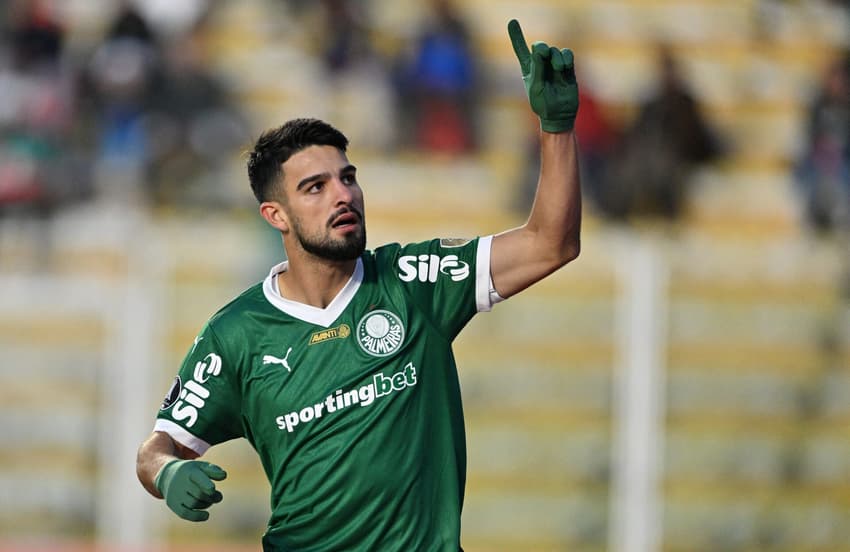 Flaco López comemora seu gol no jogo do Palmeiras contra o Bolívar