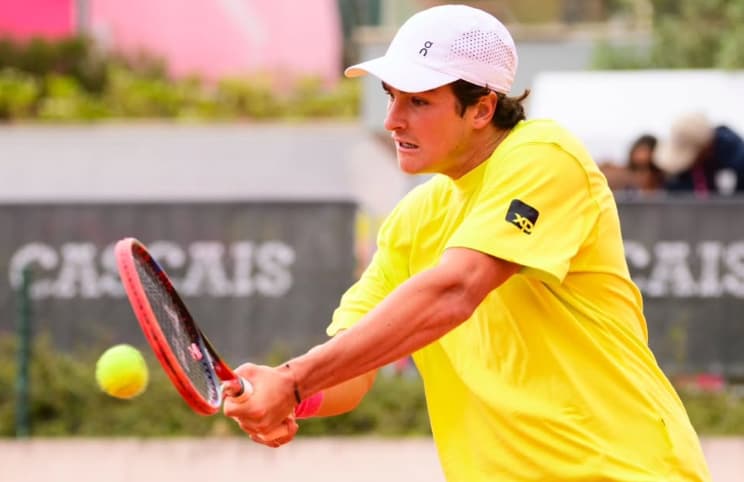 João Fonseca em treino no Challenger de Estoril