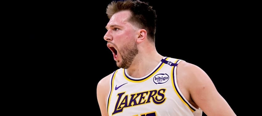 Luka Doncic pelo Lakers contra o Minnesota Timberwolves nos playoffs da NBA (Foto: Reprodução)