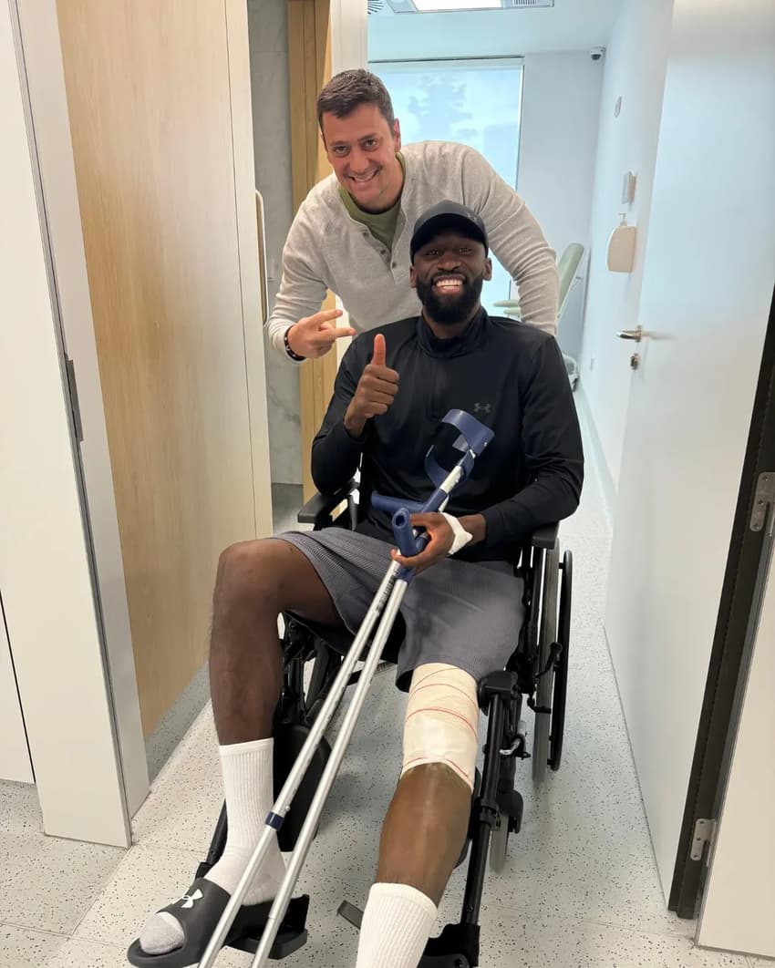 Rüdiger passou por cirurgia para reparar lesão no joelho