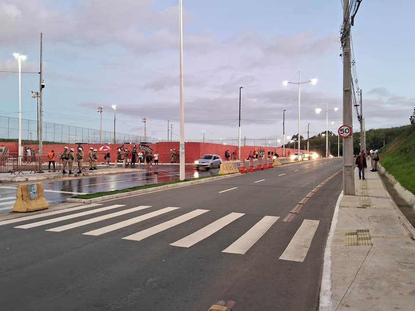 Nova avenida Artêmio Castro Valente, que dá acesso ao Barradão Foto: Rafael Carmo / Lance!