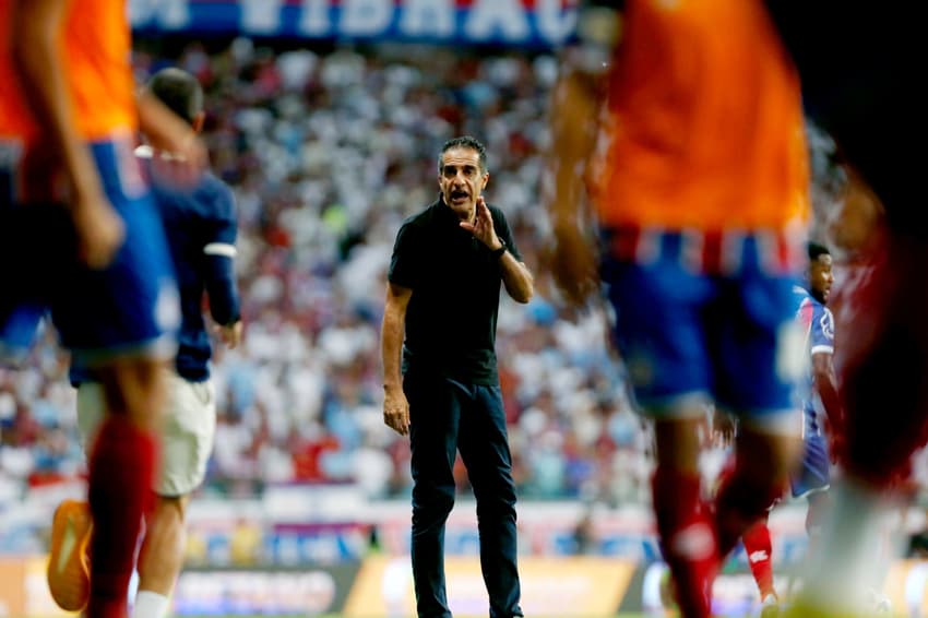 Renato Paiva comanda o Bahia na Arena Fonte Nova Foto: Felipe Oliveira / EC Bahia