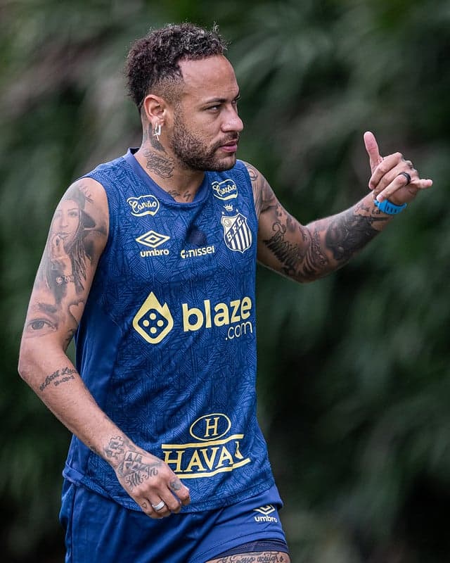 Neymar no CT Rei Pelé