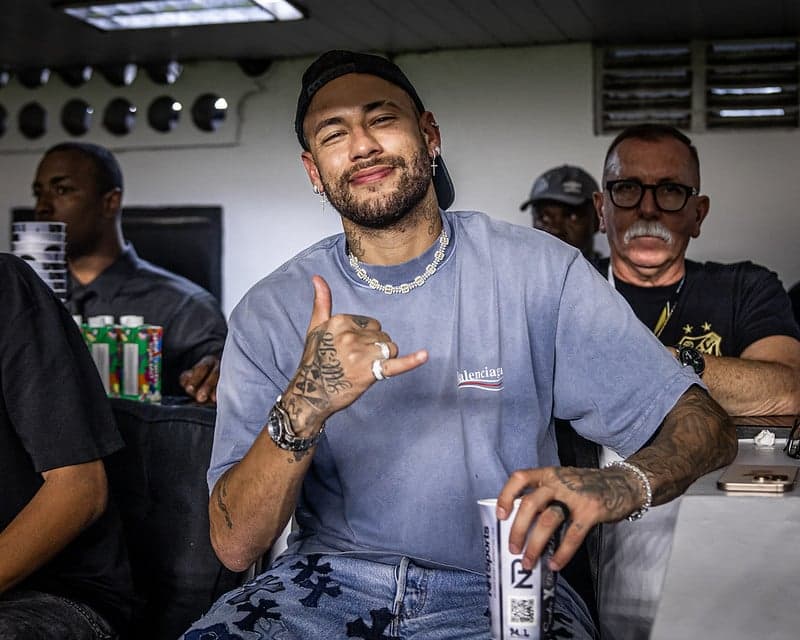 Neymar no camarote da Vila Belmiro