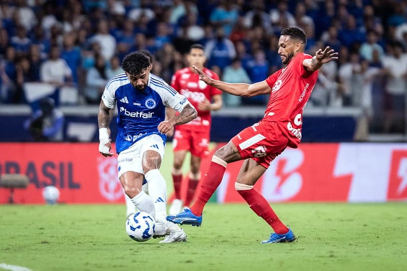 Gabigol, do Cruzeiro, contra o Vila Nova-GO