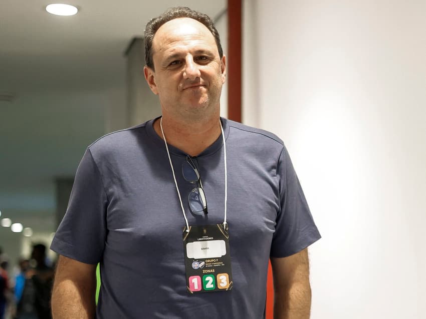 Rogério Ceni antes de partida contra o Nacional Foto: Rafael Rodrigues / EC Bahia