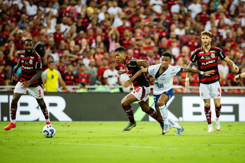 Kayky e Alex Sandro em Flamengo x Bahia Foto: Letícia Martins / EC Bahia