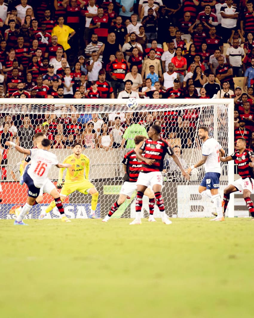 Rossi voltou a não sofrer gols (Foto: Gilvan de Souza/Flamengo)