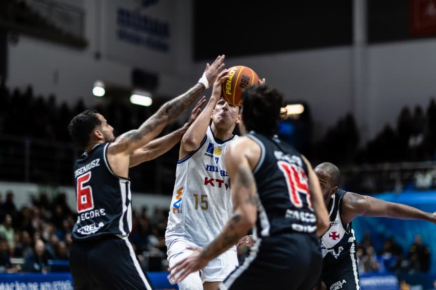 KTO Minas x R10 Score Vasco - Jogo 3 Quartas de Final NBB 24/25. Créditos: Hedgard Moraes/MTC