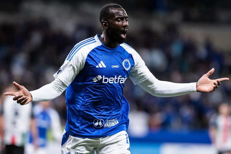 Bolasie fez o gol de empate do Cruzeiro contra o Palestino (Foto: Gustavo Aleixo/Cruzeiro)
